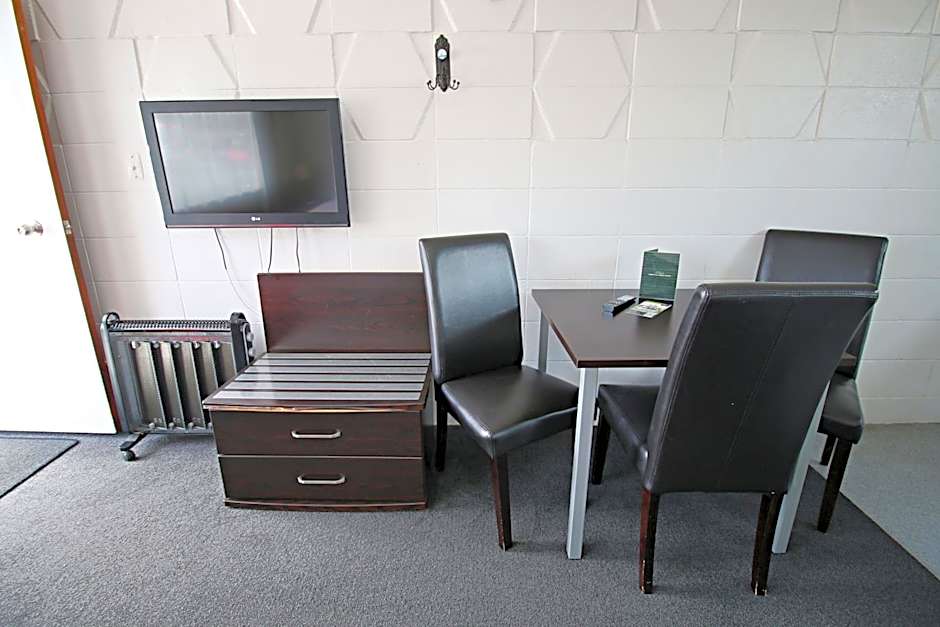 Forgotten World Motel