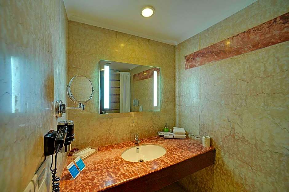 Hotel Royal Sarovar Portico - Siliguri