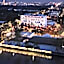 Van Phat Riverside Hotel