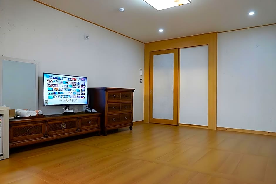 Jeonju Hwangsil Gwangwang Hotel