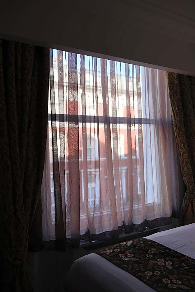 Dreamtel London Kensington