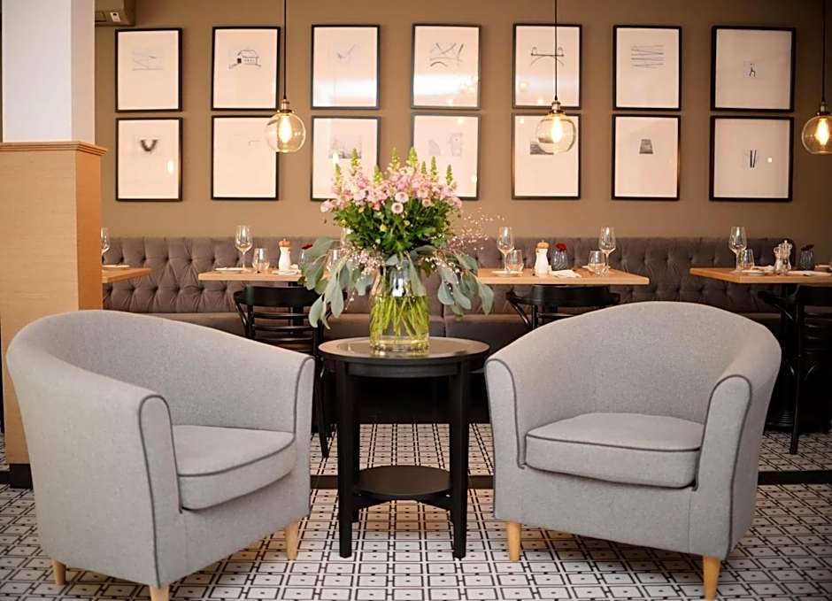 Comm Hotel Poznań Airport