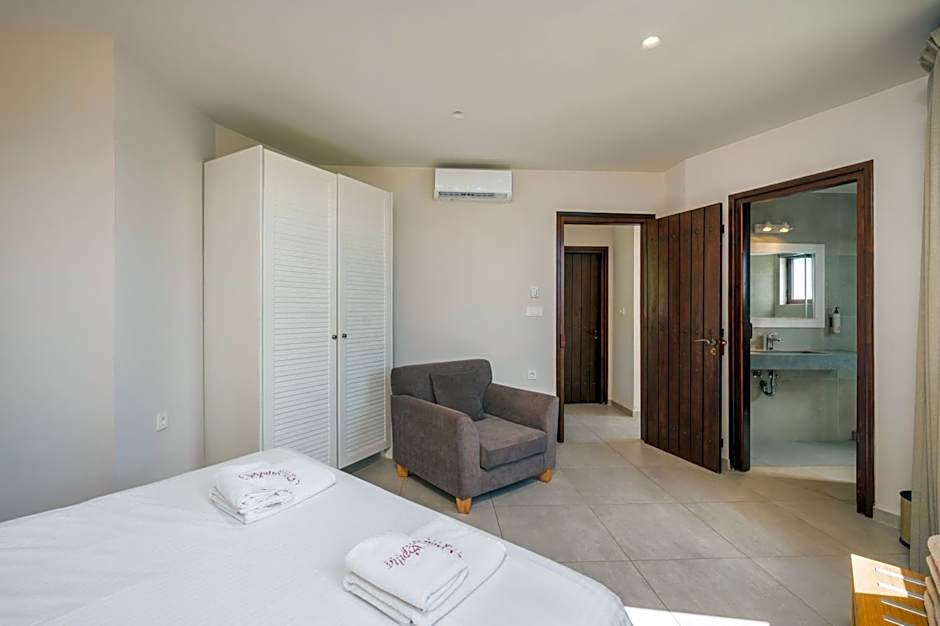 Spilia Village Hotel & Villas