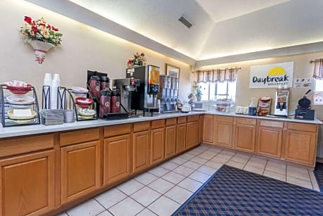 Days Inn & Suites by Wyndham Dundee
