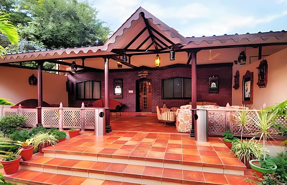 Chacha Inn - The Garden Retreat