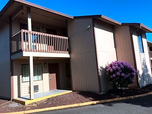 Centralia Inn