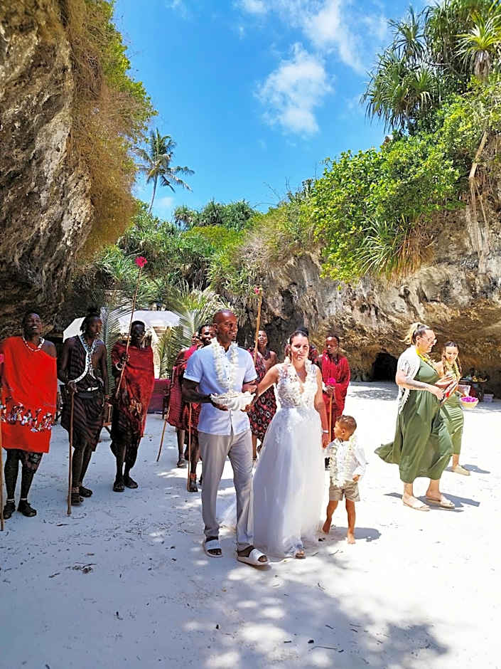 Mtende Beach Bungalows