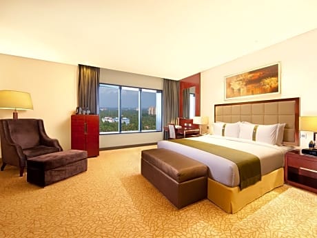 1 King Bed Premium High Floor