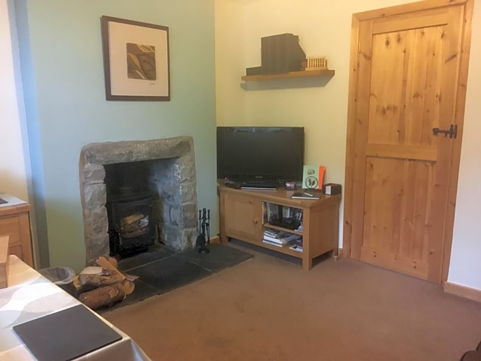 Garth Engan Private Self Contained B&B with Garden Area