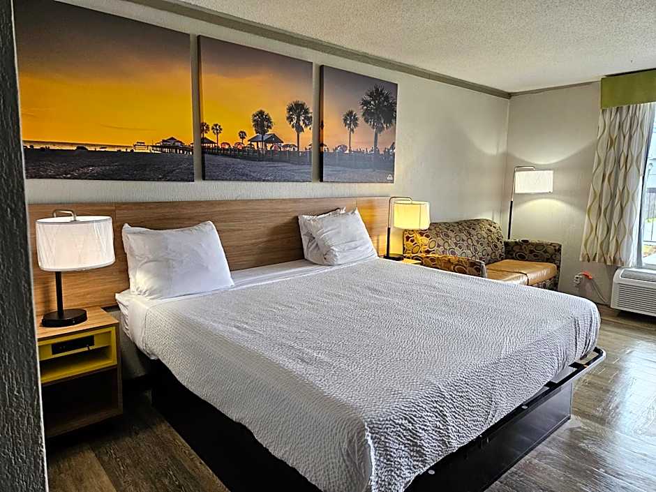 Days Inn by Wyndham Washington