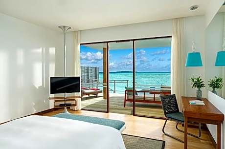 Lagoon Villa with Pool