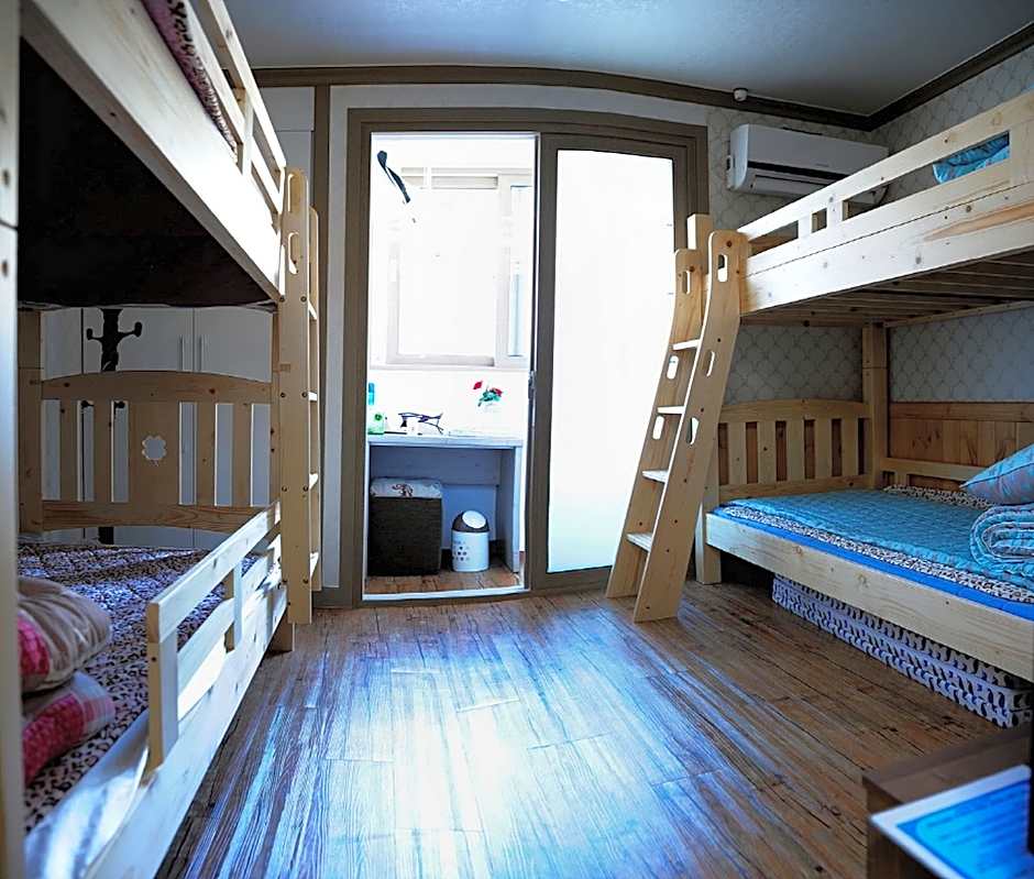 THE 1st Andong Hostel