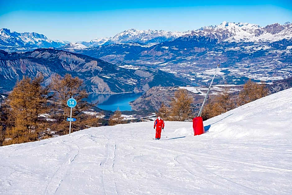 Hôtel Espace Montclar