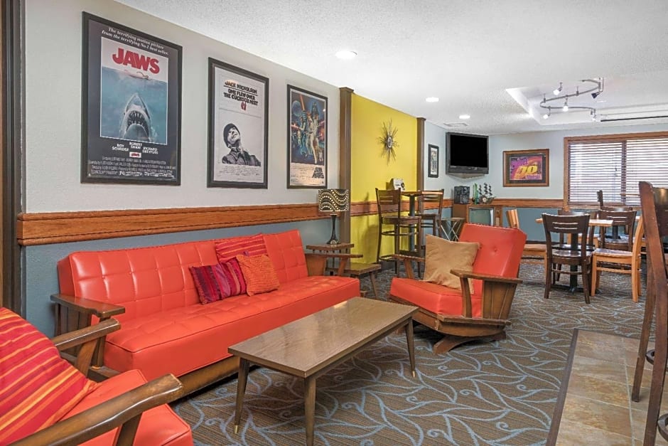 AmericInn by Wyndham Fort Dodge