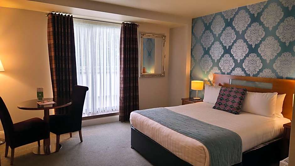 Raheen Woods Hotel