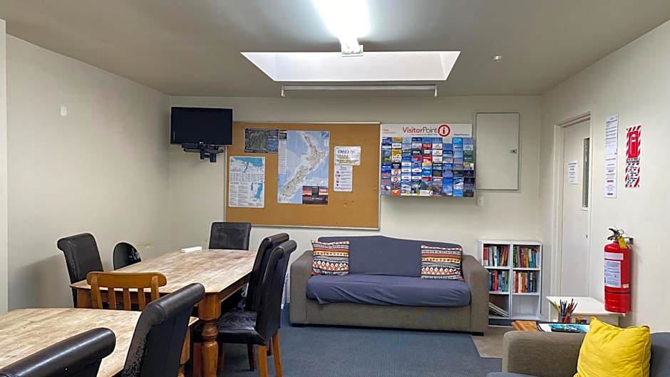Stay In Tekapo Backpackers