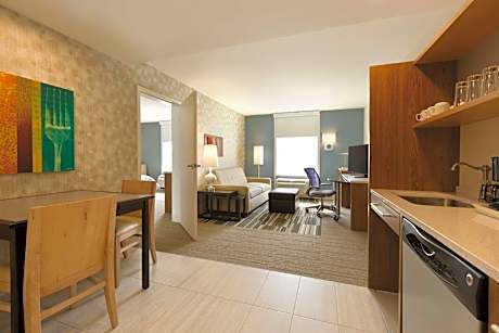 1 KING BED 1 BEDROOM SUITE NONSMOKING