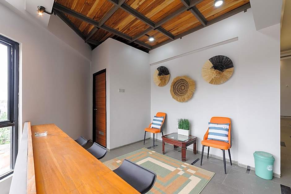 Urbanview Hotel Puri Indah