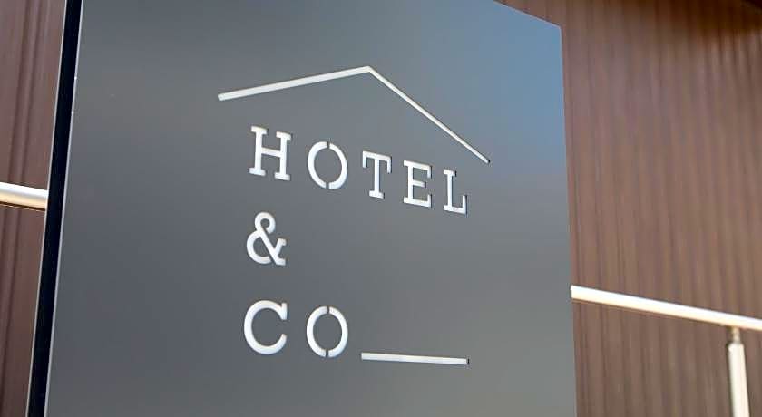 HOTEL&CO
