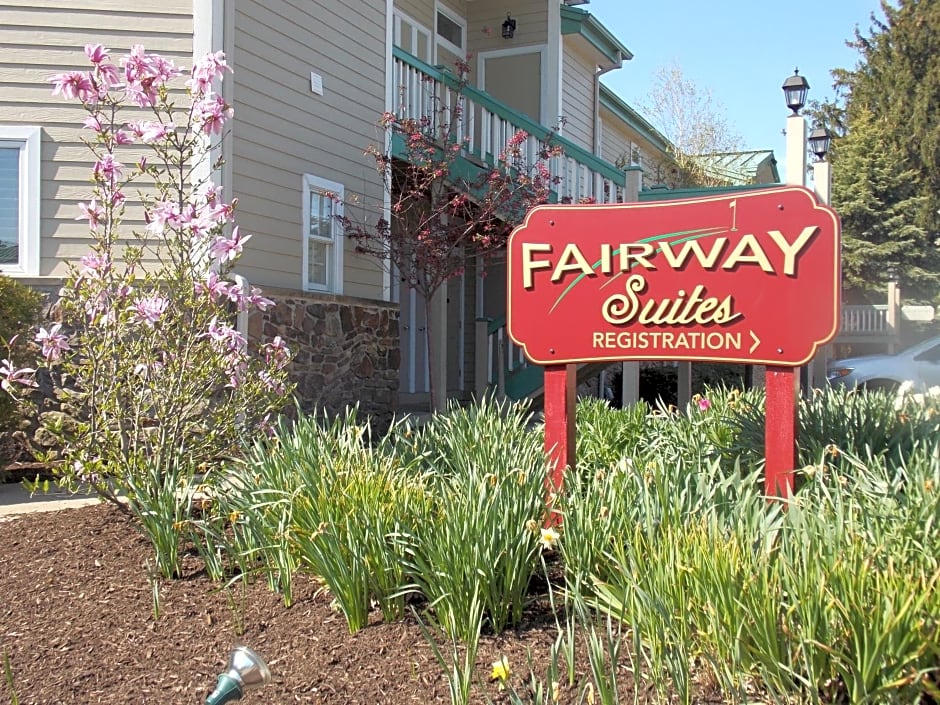 Fairway Suites At The Peak