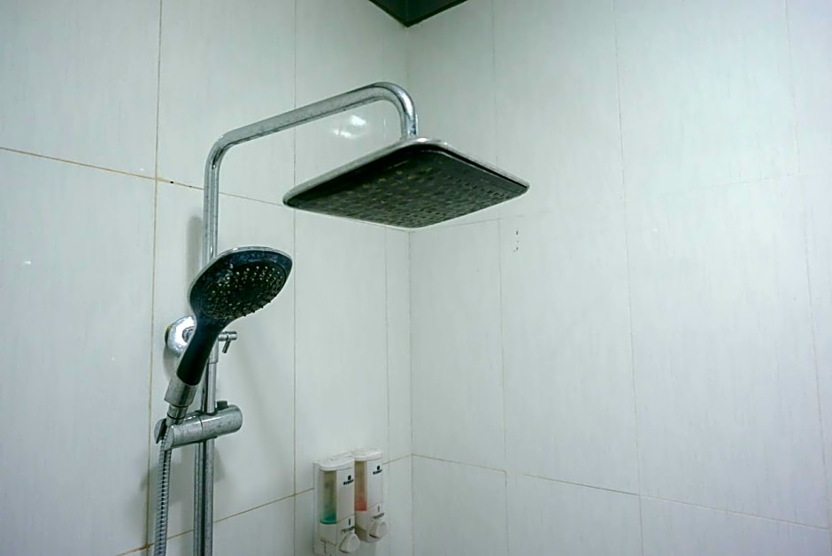 RedDoorz Plus near Amplaz Yogyakarta