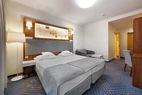 Double Room with Mountain View