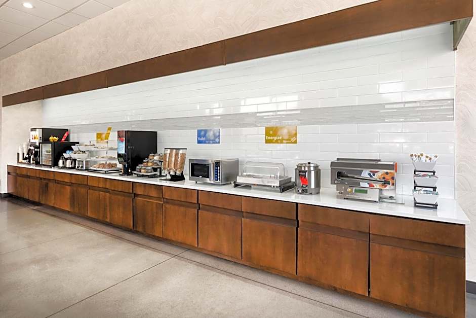 GLo Best Western Enid OK Downtown/Convention Center Hotel