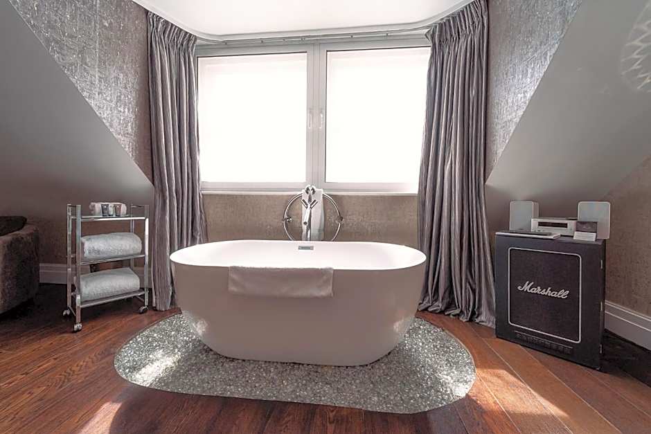 Karma Sanctum Soho Hotel