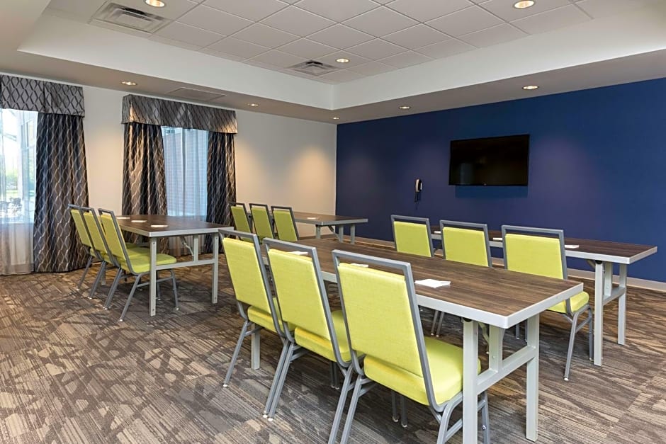 Hampton Inn & Suites by Hilton Chicago Schaumburg IL