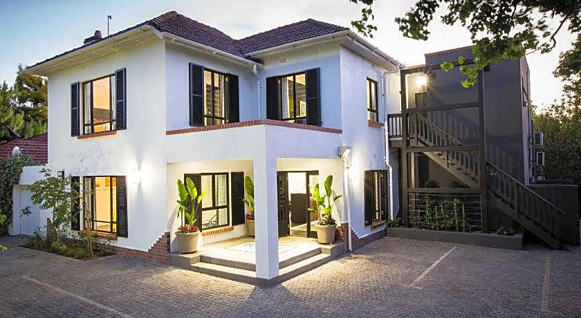 Twice Central Guesthouse