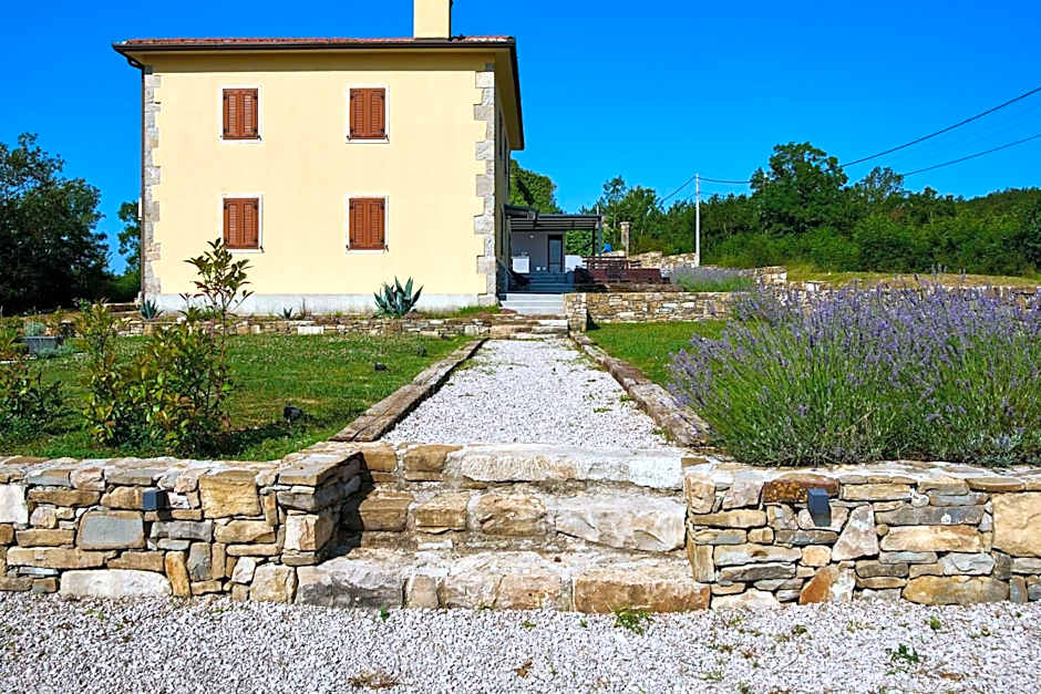 Villa Telma in Kostrčani - Haus für 8-10 Personen