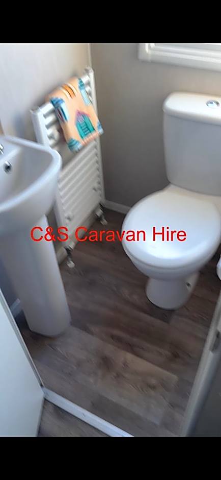 Cosy Caravan Lyons Robin Hood