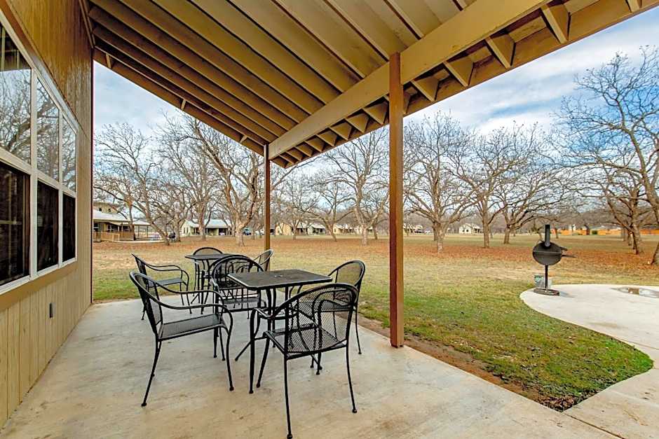 Seven Bluff Cabins