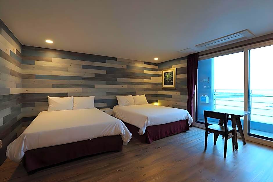 HOTEL52
