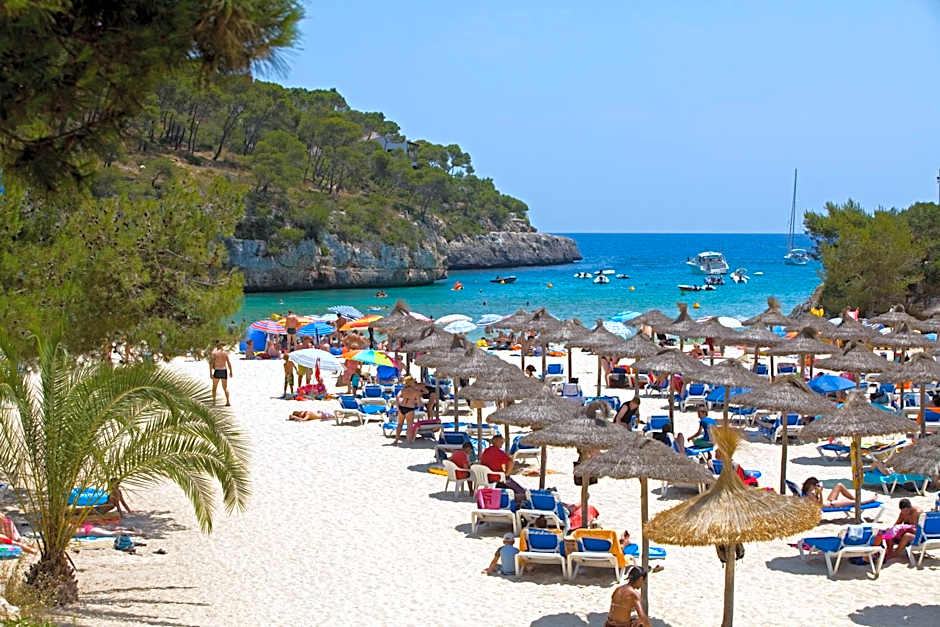 Hotel Apartamentos Cala Santanyi