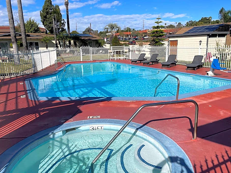 Fallbrook Country Inn