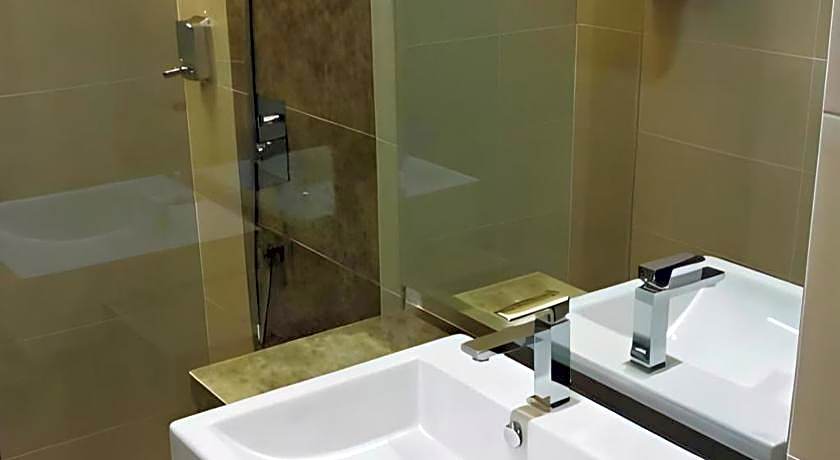 Eminent Hotel