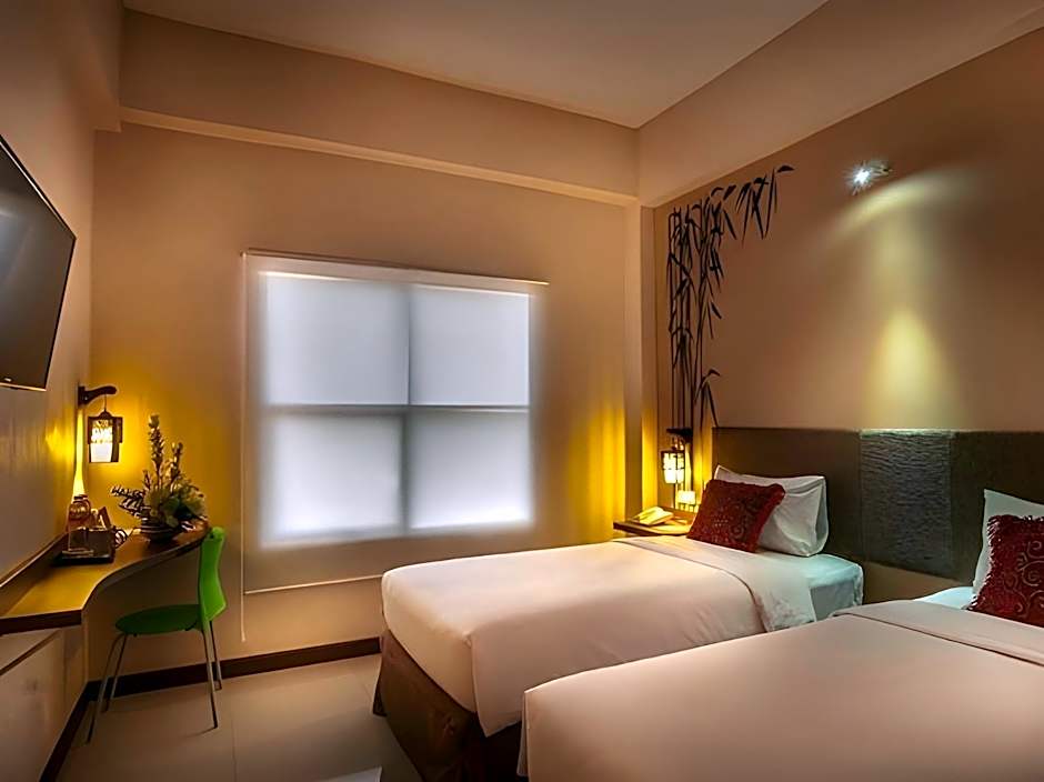 Tree Hotel Panakkukang Makassar By LIFE