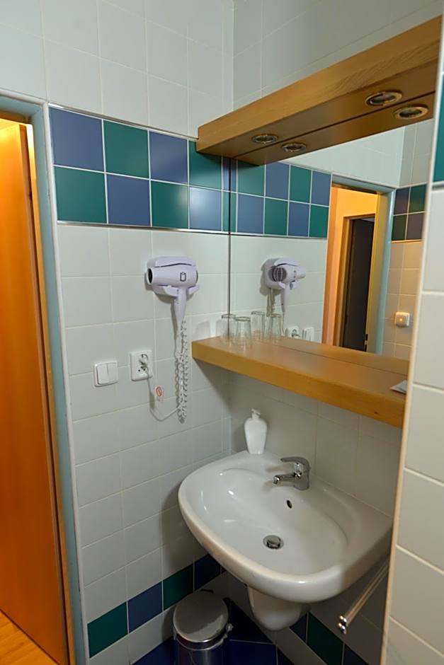 Hotel Laguna & restaurant