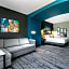 La Quinta Inn & Suites by Wyndham Jacksonville TX