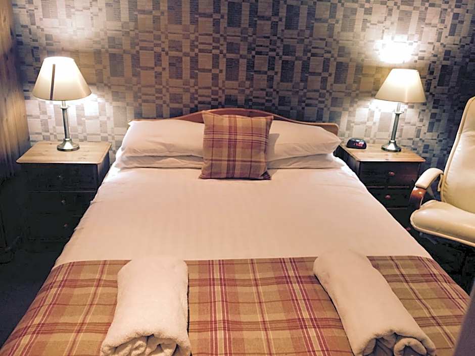 Photo 1 of 7 of Double Room