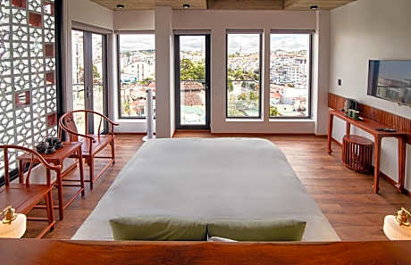Suite with City View