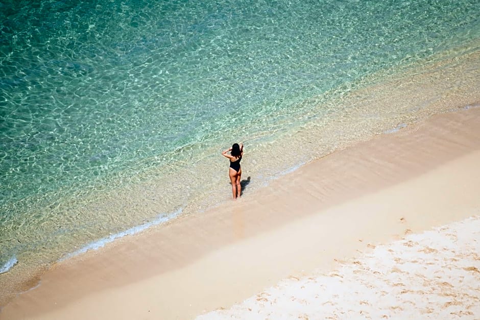 Kaimana Beach Hotel