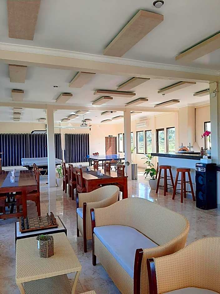 Medewi Manor