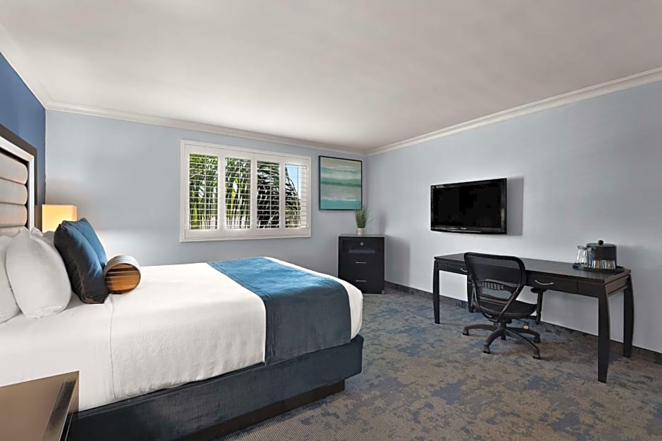 Best Western Plus Manhattan Beach Hotel