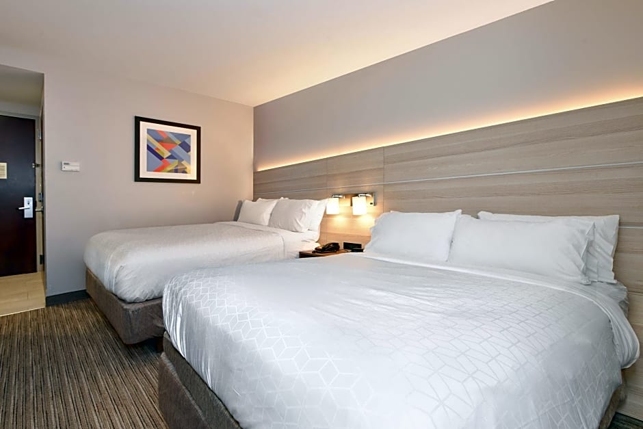 Holiday Inn Express Staten Island West, an IHG Hotel