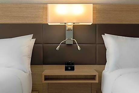 Studio with Two Queen Beds