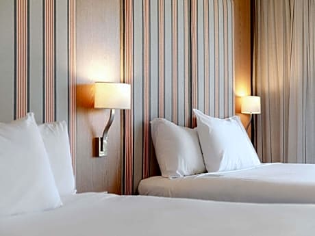 Mercure Gold Coast Resort