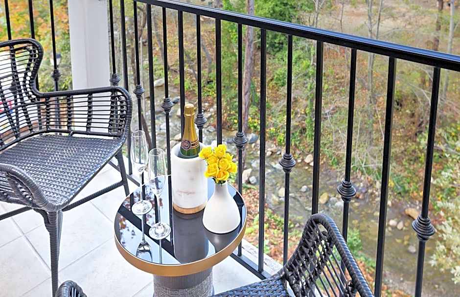 The Inn at Saratoga, Tapestry Collection by Hilton