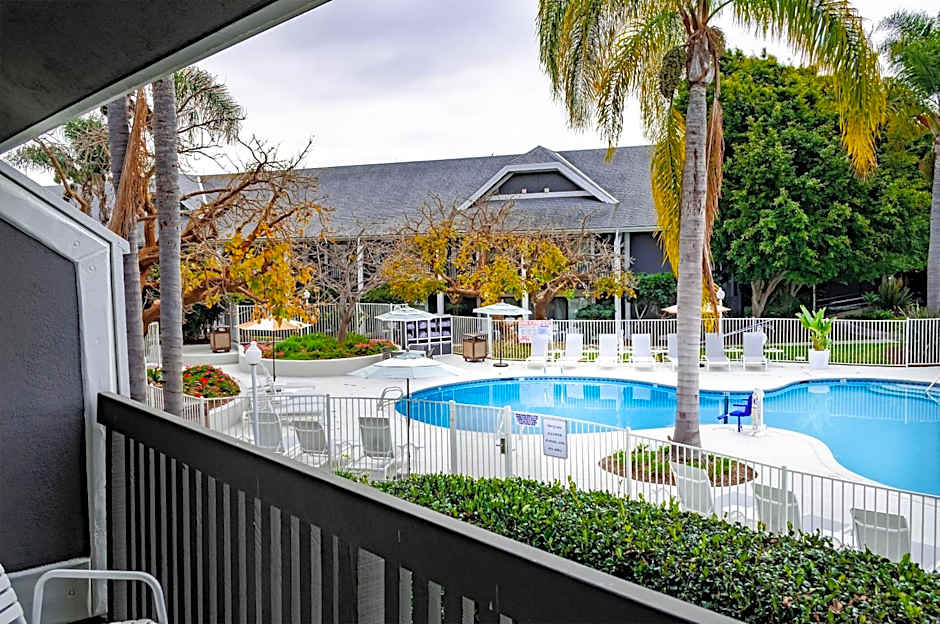 Carlsbad By The Sea Hotel